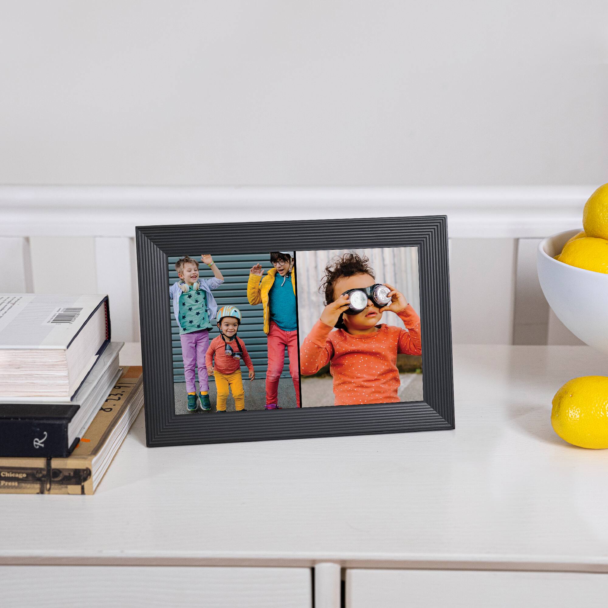 Aura 10.1" HD WiFi Carver Charcoal Digital Photo Frame